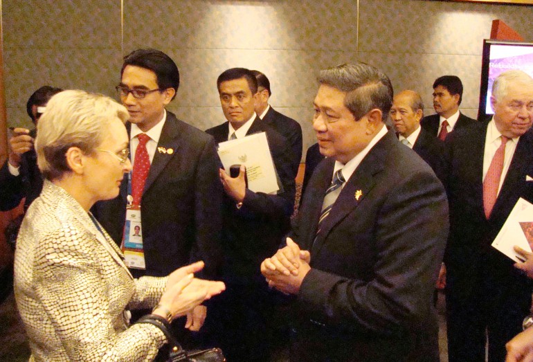 с Президентом республики Индонезия г-ном Сусило Бамбангом